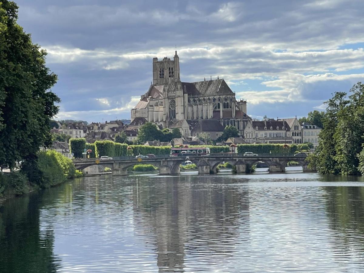 Le Pigeonnier Centre Historique Auxerre Apartment Екстериор снимка