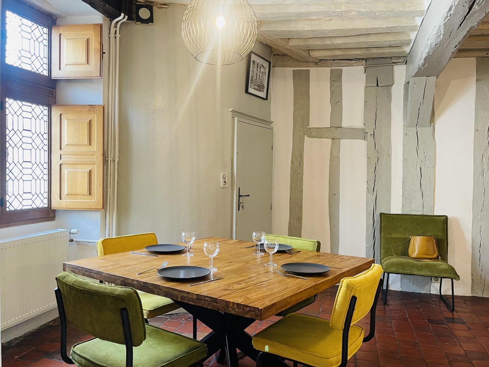 Le Pigeonnier Centre Historique Auxerre Apartment Екстериор снимка
